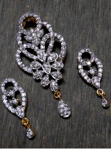 CZ Pendant With Earrings